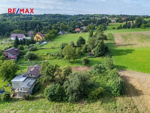 Prodej stavebního pozemku 1228 m²