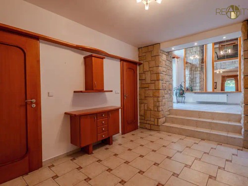 Prodej domu 331 m², pozemek 1512 m²