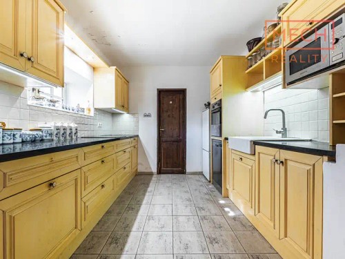 Prodej domu 312 m², pozemek 892 m²