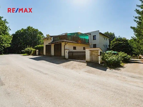 Prodej domu 290 m², pozemek 1221 m²