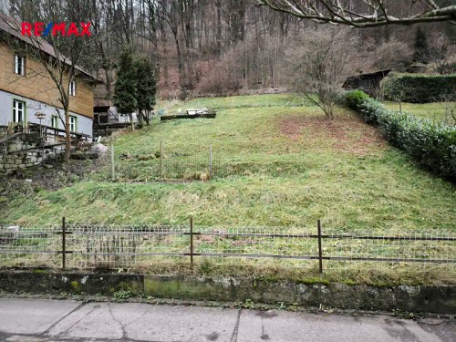 Prodej stavebního pozemku 1057 m²