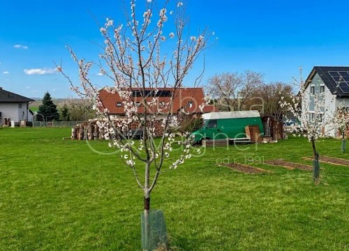 Prodej stavebního pozemku 1051 m²