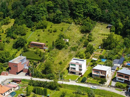 Prodej stavebního pozemku 1276 m²