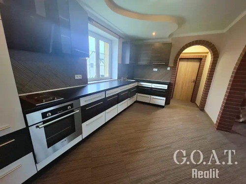 Prodej domu 249 m², pozemek 991 m²