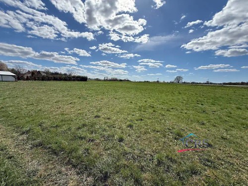 Prodej stavebního pozemku 3296 m²