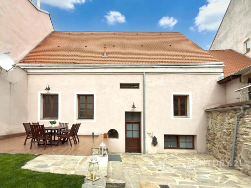 Prodej domu 330 m², pozemek 329 m²