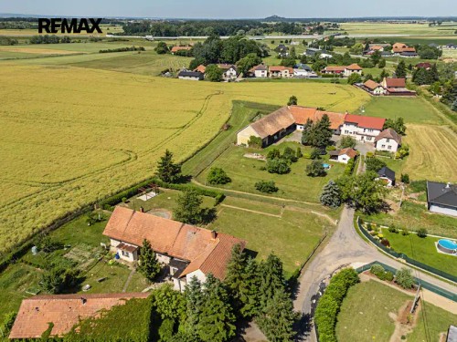 Prodej stavebního pozemku 1064 m²