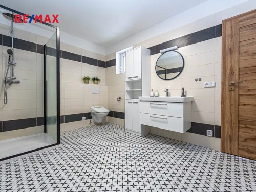 Prodej domu 202 m², pozemek 1160 m²