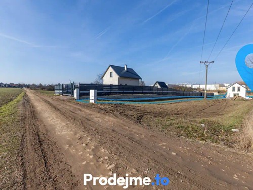 Prodej stavebního pozemku 1608 m²