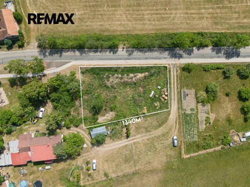 Prodej stavebního pozemku 1340 m²