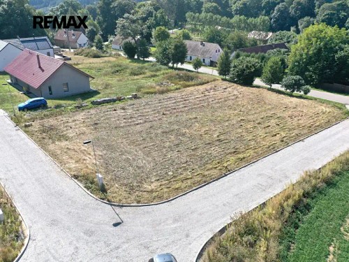 Prodej stavebního pozemku 1416 m²