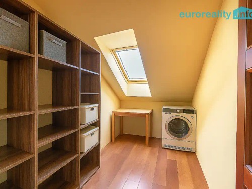 Prodej domu 270 m², pozemek 2175 m²