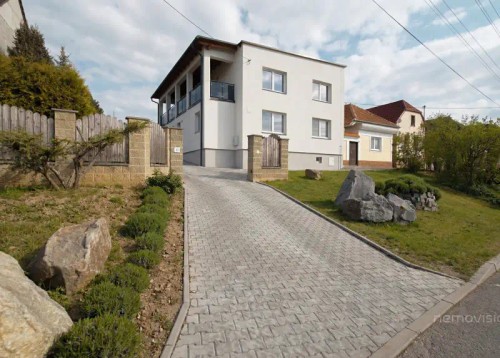 Prodej domu 270 m², pozemek 1551 m²