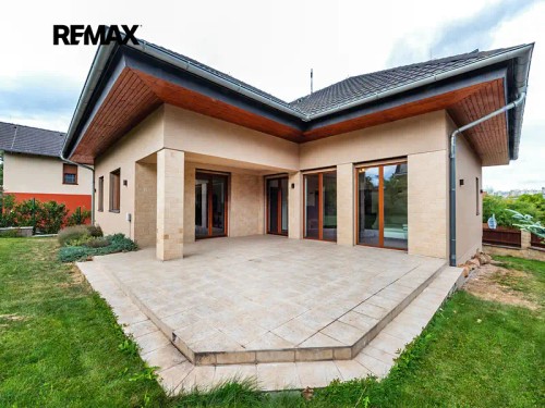 Prodej domu 300 m², pozemek 652 m²