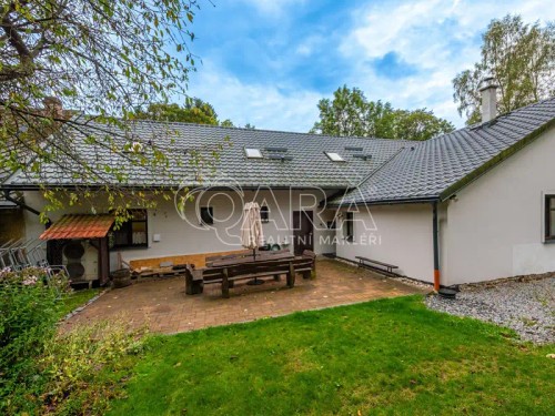 Prodej chalupy 216 m², pozemek 987 m²