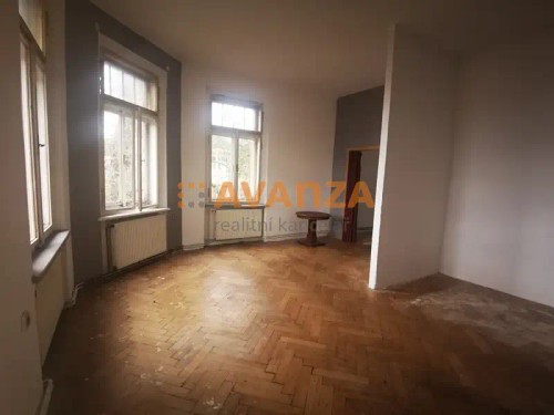 Prodej vily 396 m², pozemek 963 m²