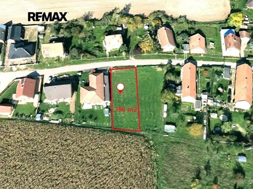 Prodej stavebního pozemku 796 m²