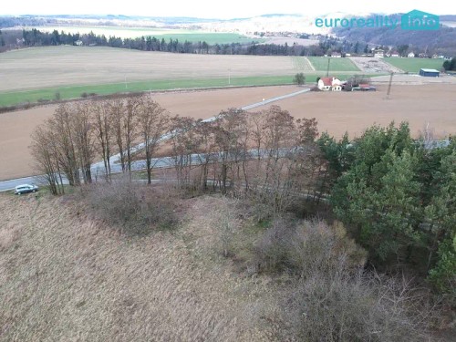 Prodej stavebního pozemku 898 m²
