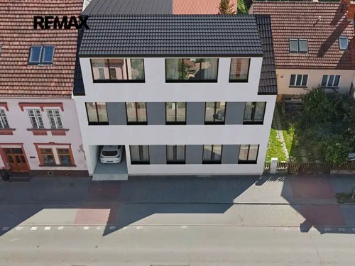 Prodej domu 350 m², pozemek 1401 m²