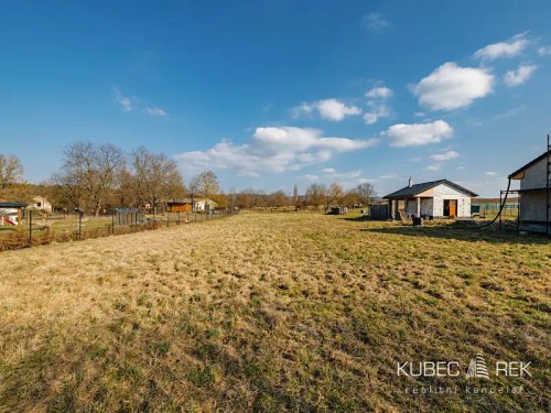 Prodej stavebního pozemku 2095 m²