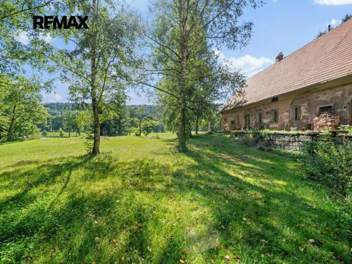 Prodej zemědělské usedlosti 888 m², pozemek 8141 m²