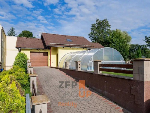 Prodej domu 476 m², pozemek 3048 m²