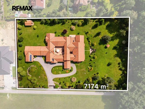 Prodej domu 652 m², pozemek 7174 m²