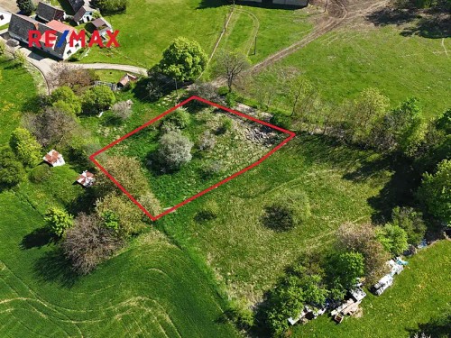 Prodej stavebního pozemku 1098 m²