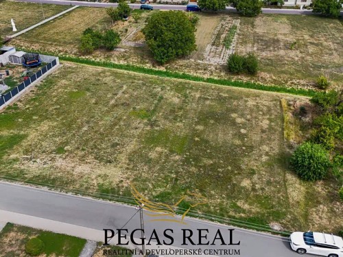 Prodej stavebního pozemku 1001 m²