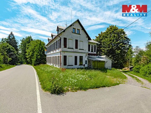 Prodej domu 386 m², pozemek 1335 m²