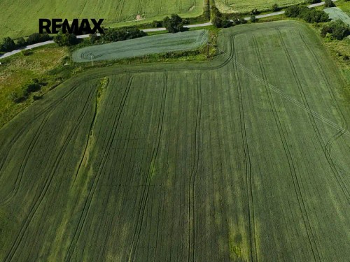 Prodej stavebního pozemku 1724 m²