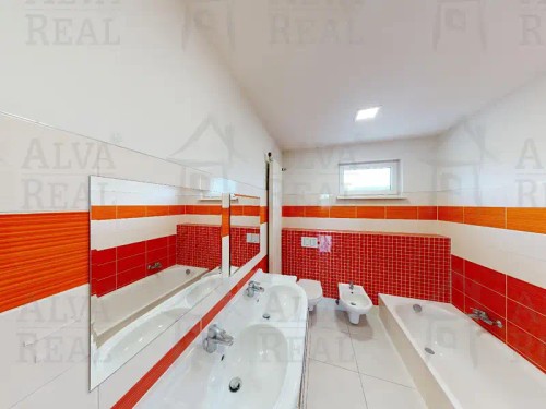 Prodej domu 345 m², pozemek 792 m²