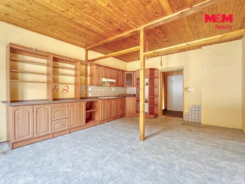 Prodej domu 800 m², pozemek 662 m²