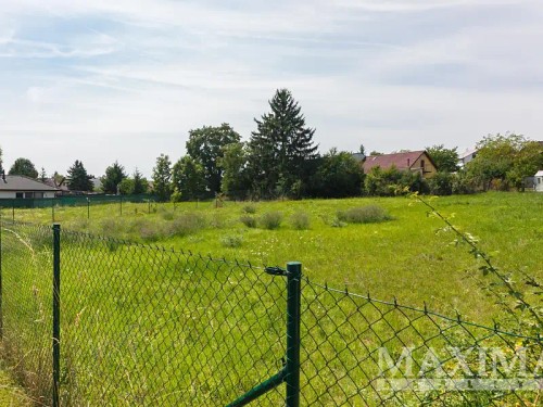 Prodej stavebního pozemku 1240 m²