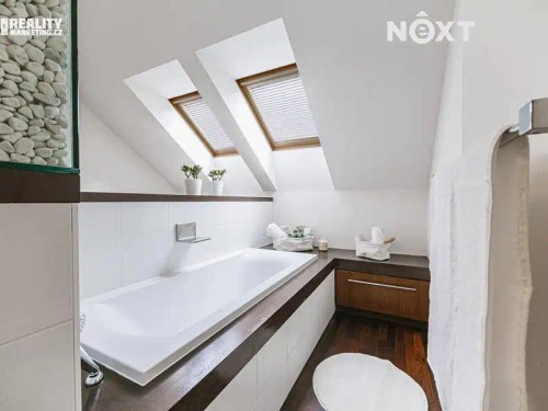 Prodej domu 382 m², pozemek 850 m²