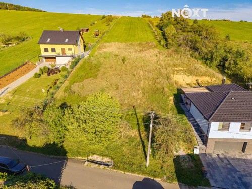 Prodej stavebního pozemku 1300 m²