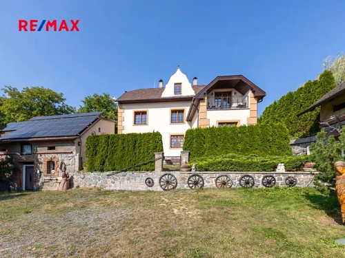 Prodej domu 350 m², pozemek 9285 m²