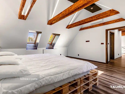 Prodej domu 366 m², pozemek 1448 m²