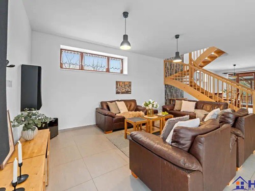 Prodej domu 323 m², pozemek 964 m²