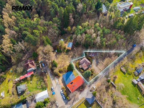 Prodej stavebního pozemku 1079 m²