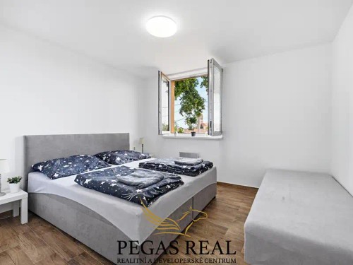 Prodej vily 271 m², pozemek 523 m²