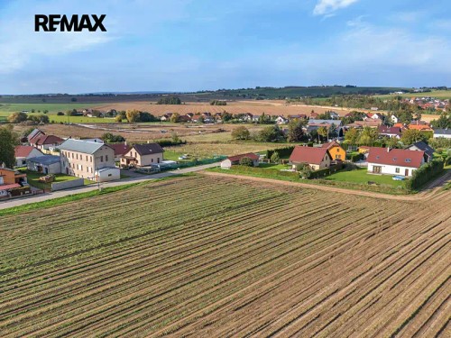 Prodej stavebního pozemku 1671 m²