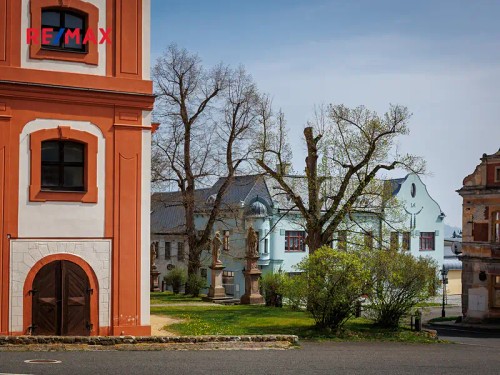 Prodej domu 688 m², pozemek 287 m²