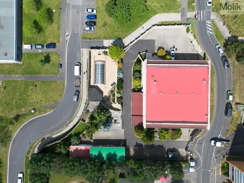 Prodej domu 1100 m², pozemek 2495 m²