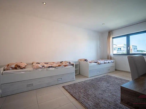 Prodej vily 338 m², pozemek 1208 m²