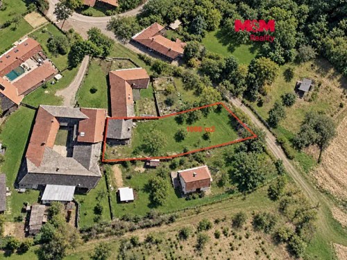 Prodej stavebního pozemku 1086 m²