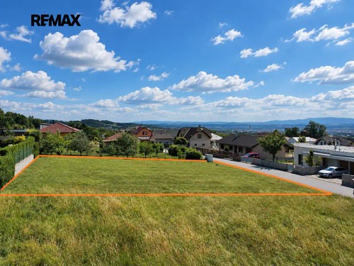 Prodej stavebního pozemku 818 m²