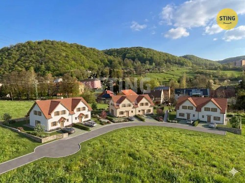 Prodej stavebního pozemku 8439 m²