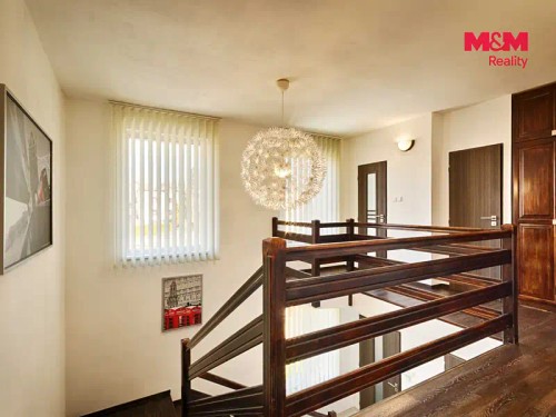Prodej domu 303 m², pozemek 924 m²