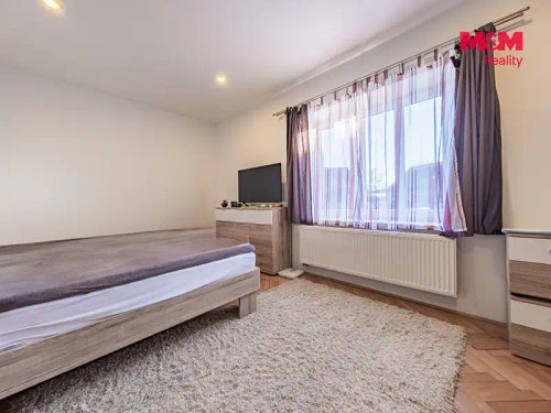 Prodej domu 225 m², pozemek 1397 m²